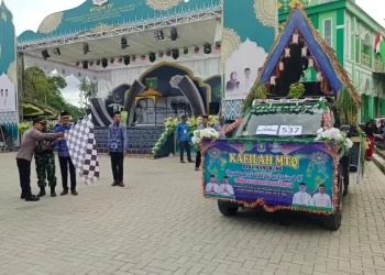Mobil Hias Bernuansa Islami Semarakkan Pawai Ta’ruf MTQ Nasional Tingkat Kecamatan Kusan Tengah