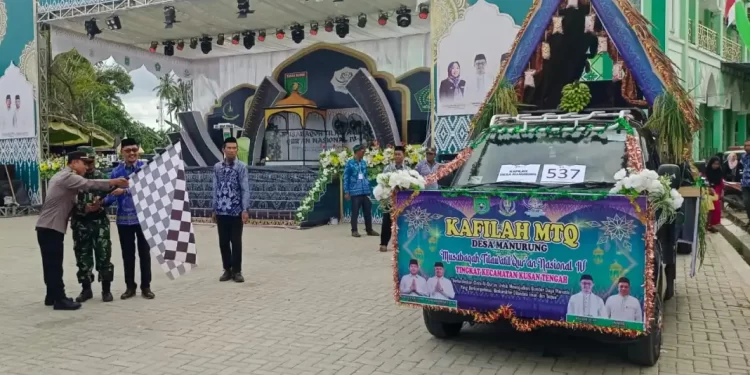 Mobil Hias Bernuansa Islami Semarakkan Pawai Ta’ruf MTQ Nasional Tingkat Kecamatan Kusan Tengah