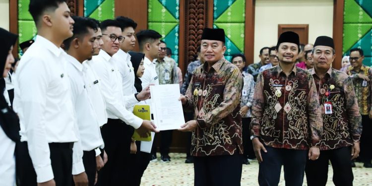 1.234 CPNS dan PPPK Pemprov Kalsel Terima SK, Ini Pesan Gubernur H Muhidin
