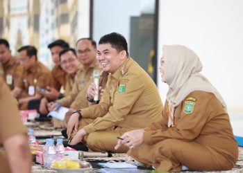 Rapat Koordinasi Digelar Lesehan di Pendopo, Suasana Lebih Cair dan Produktif
