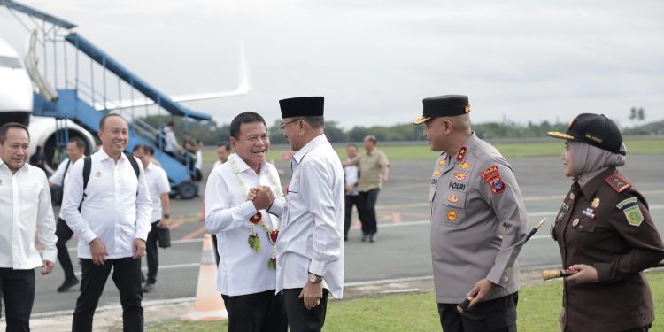 Ketua DPRD Kalsel Sambut Kedatangan Kepala BIN