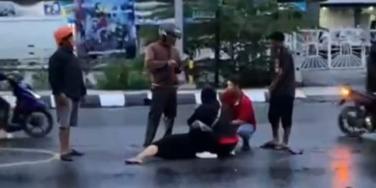 Kecelakaan Tragis di Persimpangan Kuripan – Jalan Ahmad Yani
