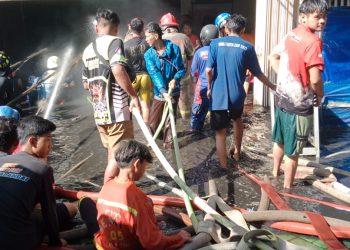 Tempat Penyimpanan Aksesoris Gadget Mart Terbakar