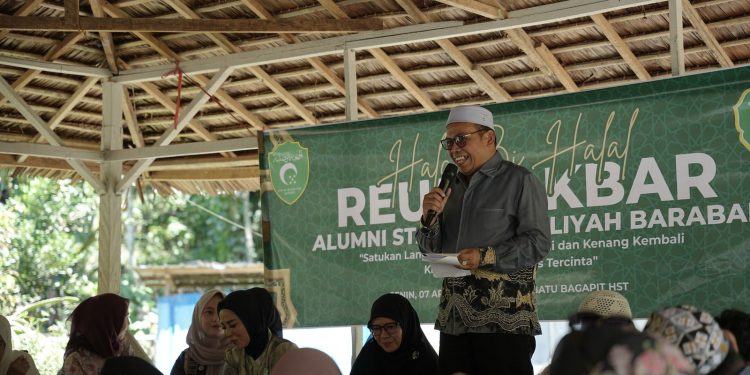 Hadiri Halal Bihalal dan Reuni Akbar STAI AL Washliyah, Ini Pesan Wabup HST