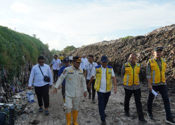 Pantau TPA Basirih, Direktur Sanitasi Dirjen Cipta Karya Soroti Air Lindi dan Sanitasi