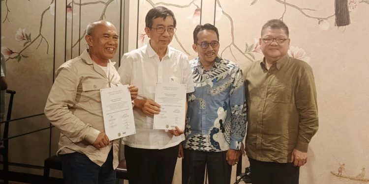 Tingkatkan Kualitas Pendidikan, Bupati Kotabaru Teken MoU dengan PT Digital Gasing Edukasi