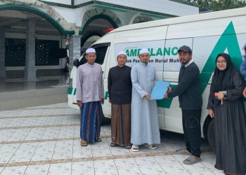 Keluarga H Abdul Latif Bantu Mobil Operasional untuk Ponpes dan Organisasi Keagamaan