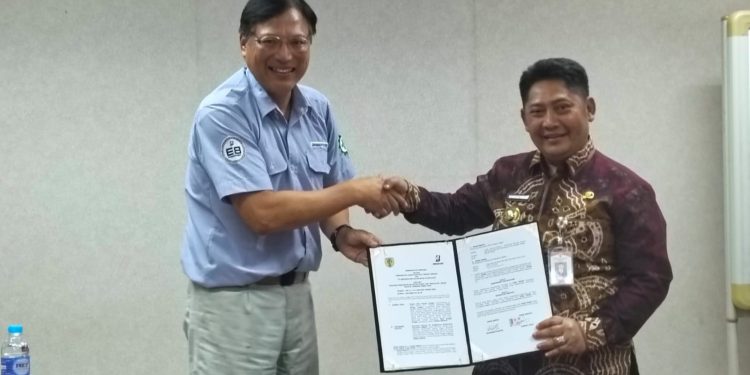 Tingkatkan Inovasi dan Akses Pasar Petani Karet, Pemkab HST Gandeng PT Bridgestone