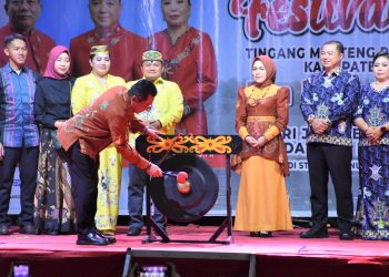 Festival Budaya Tingang Menteng Panunjung Tarung Meriahkan Harjad Ke-219 Kuala Kapuas