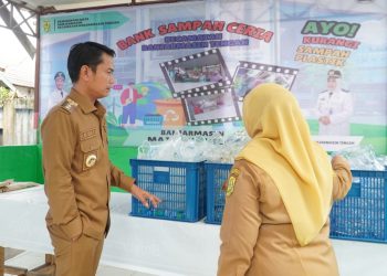 Yamin Apresiasi Inovasi Bank Sampah Ceria dan Produk Kerajinan Daur Ulang Sampah