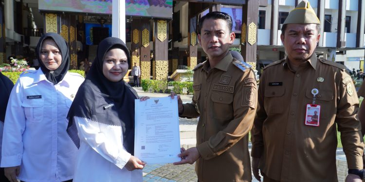 Ratusan CPNS dan PPPK Terima SK, Walikota: Halal Bihalal Jadi Momentum Awal Pengabdian ASN Baru