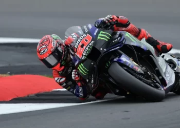 Merananya Fabio Quartararo dan Francesco Bagnaia di MotoGP Inggris 2025