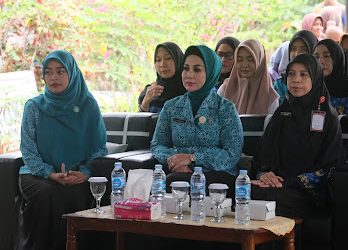 Deni Era Yulyantie Ajak Kader Posyandu Berprestasi di Lomba Tingkat Privinsi