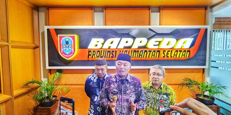 Rapat Evaluasi, Gubernur Instruksikan SKPD Mempercepat Realisasi Kegiatan