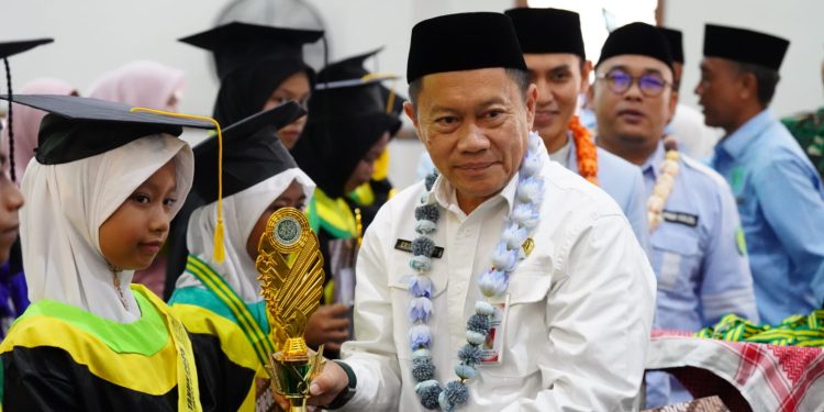 Komitmen Cetak Generasi Qurani, LPPTKA-BKPRMI Tanah Bumbu Gelar Wisuda Akbar