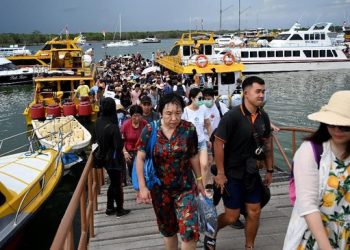 Kunjungan Turis Asing ke RI Naik di Kuartal I 2025, tapi Belanja Turun