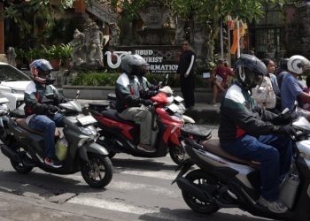 Semakin No Debat! GEAR ULTIMA Taklukkan Jalur Perkotaan dan Pegunungan Kintamani di Pulau Dewata