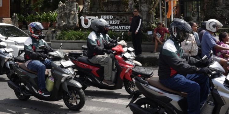 Semakin No Debat! GEAR ULTIMA Taklukkan Jalur Perkotaan dan Pegunungan Kintamani di Pulau Dewata