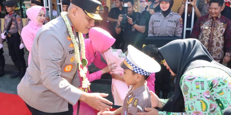 Kapolda Kalsel Kunjungi Hulu Sungai Tengah