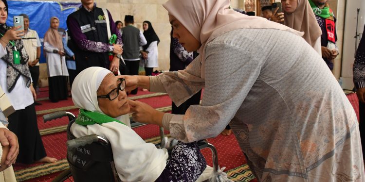 416 Jemaah Calon Haji Kloter Pertama Resmi Dilepas