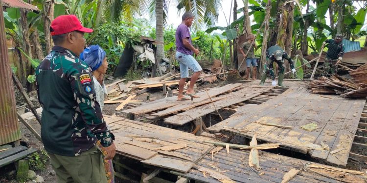 Program TMMD, Rumah Tak Layak Huni Nenek Kurba Dibongkar
