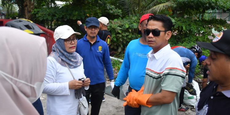 Tinjau TPS RK Ilir, Walikota Temukan Berbagai Jenis Sampah Dibuang Sembarangan