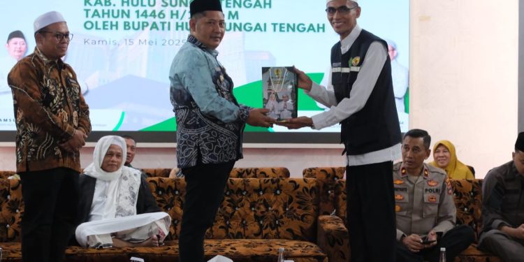 Samsul Rizal Sampaikan Enam Pesan Penting Saat Melepas Jemaah Calon Haji