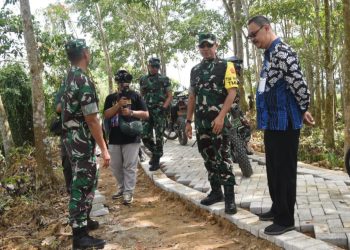 Kolonel Sambas Tinjau TMMD Ke-124 Kodim HST, Dorong Percepatan Akses Pertanian dan Perkebunan