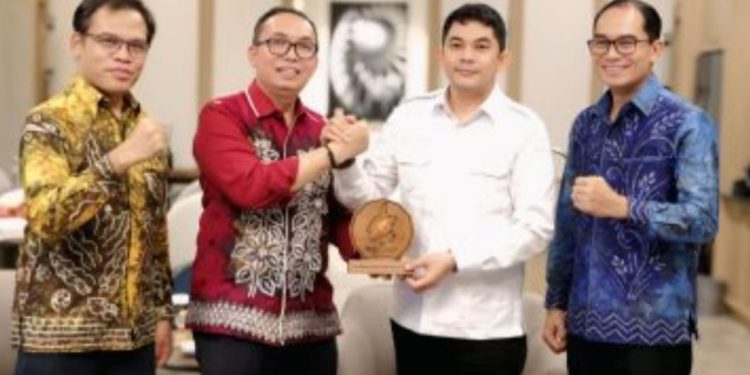 Andi Rudi Latif Terima Kunjungan Audiensi Dewan Komisaris Bank Kalsel