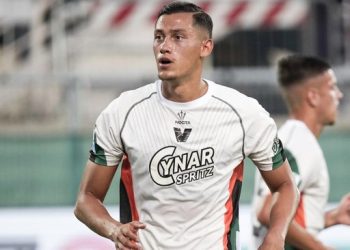 Hasil Liga Italia: Jay Idzes Cs Dibantai, Venezia Masuk Zona Degradasi