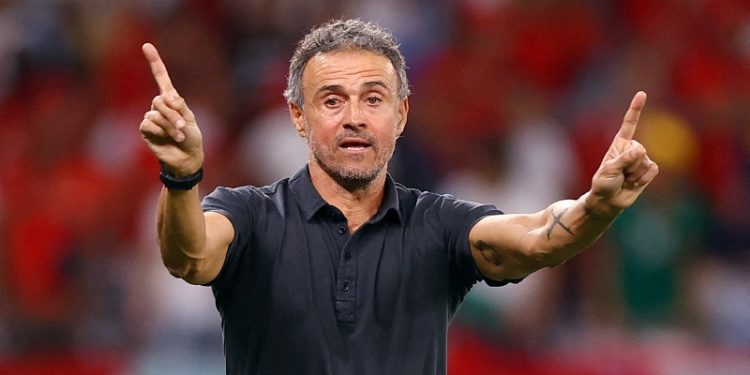 PSG Hajar 4 Tim Premier League, Luis Enrique: Kami Cuma Liga Petani