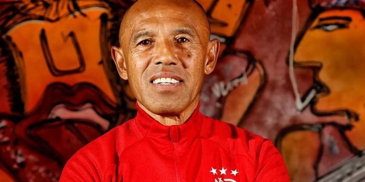 Simon Tahamata Disebut Gabung Timnas Indonesia, Pegang Jabatan Penting