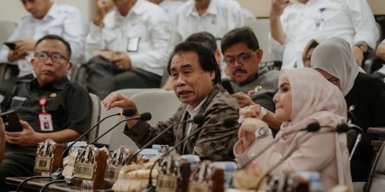 Gubernur Sampaikan Jawaban atas Pemandangan Umum Fraksi DPRD terhadap Pertanggungjawaban APBD 2024