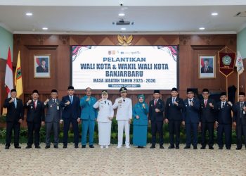 Andi Rudi Latif Hadiri Pelantikan Walikota dan Wakil Walikota Banjarbaru