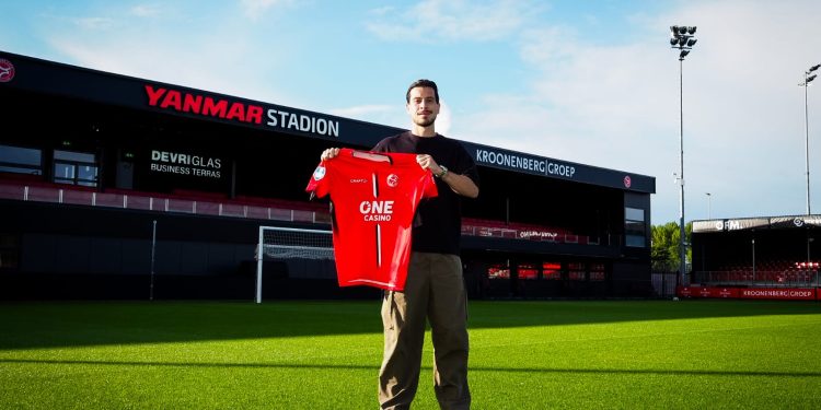 Mendarat di Prancis, Thom Haye Batal Gabung Persija Jakarta?