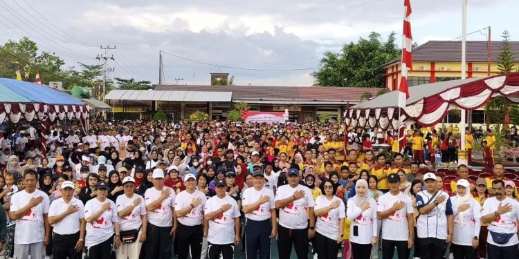 Pj Sekdakab Kapuas Ikut Jalan Sehat Polres Kapuas