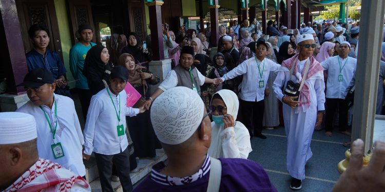 Kloter Pertama, 422 Jemaah Haji Banjarmasin Tiba di Masjid Jami Sungai Jingah