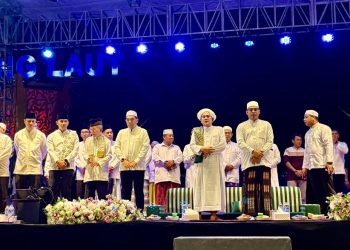 Hadirkan Guru Udin Samarinda, Peringatan Harjad Ke-75 Kotabaru Diisi Tabligh Akbar dan Sholawatan