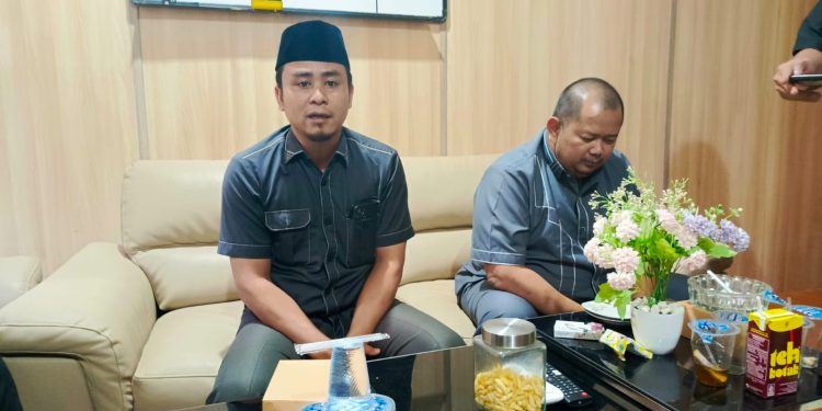 Hendra Suryadi Resmi Mundur sebagai Ketua DPRD HST