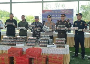 Lanal Kotabaru Gagalkan Penyelundupan Rokok Ilegal, Nakhoda KLM Prabu Wijaya dan 3 ABK Diamankan