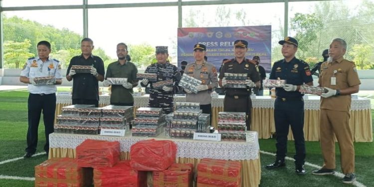 Lanal Kotabaru Gagalkan Penyelundupan Rokok Ilegal, Nakhoda KLM Prabu Wijaya dan 3 ABK Diamankan