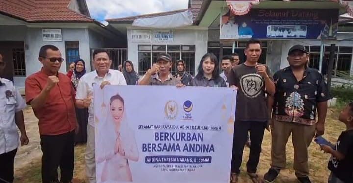 Andina Thresia Narang Berbagi Hewan Qurban untuk Warga Desa Tajepan dan Mampai