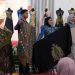 Pelantikan Pengurus Dekranasda HST Dimeriahkan Fashion Show dan Promosi Produk Kerajinan Tangan