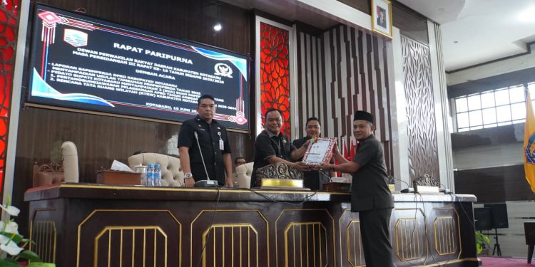 Bupati Kotabaru Hadiri Rapat Paripurna DPRD, Ini Agendanya