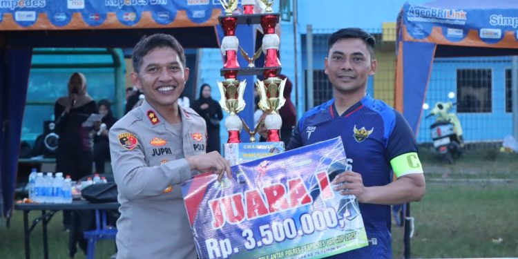 Menang Adu Penalti, Polres HSS Juara Turnamen Sepak Bola Kapolres HST Cup 2025