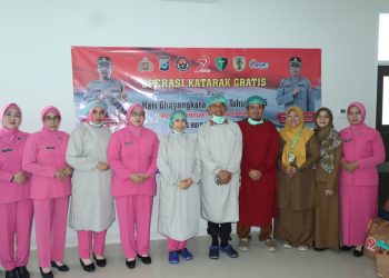 Kapolres HST Kunjungi Pasien Operasi Katarak