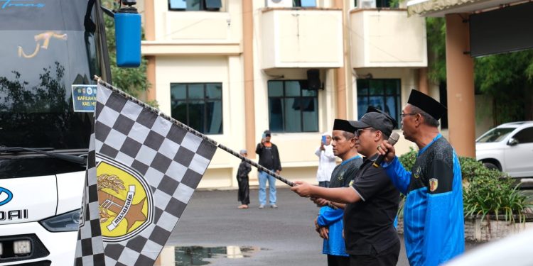 Lepas Kafilah MTQ, Ini Pesan dan Harapan Wabup HST Gusti Rosyadi Elmi