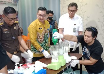 BNNP Kalsel Blender 513 Gram Sabu, Hasil Pengungkapan 3 Kasus Narkoba dengan 5 Tersangka