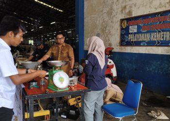 Disdag HST Tera Ulang Alat Ukur dan Timbangan Pedagang Pasar Agrobisnis Barabai