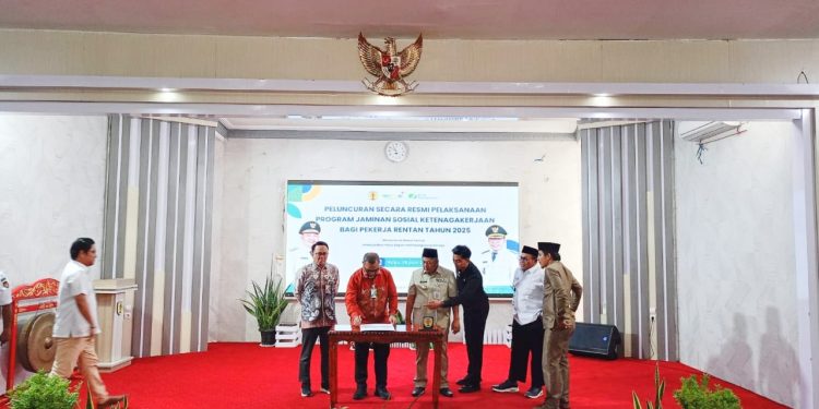 Pemkab HST Luncurkan Program Jaminan Sosial Ketenagakerjaan bagi Pekerja Rentan